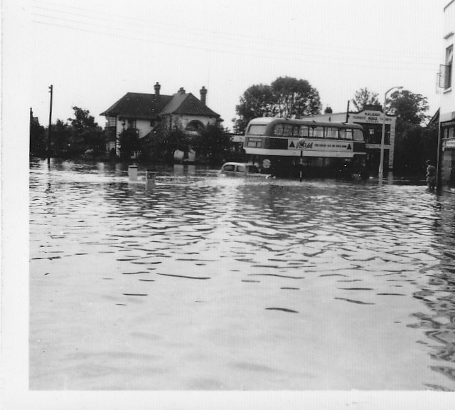 Photographs of the 1958 Floods | Wickford's Floods and Storms | Wickford  Community Archive