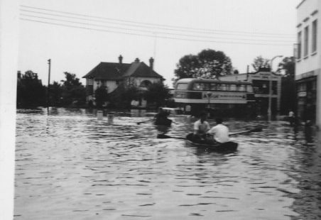Rowing across to Halls Corner from Nevendon Road