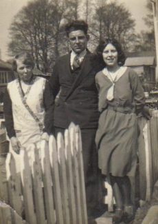 Golden with his cousin Queenie, and Sally. | James Nason