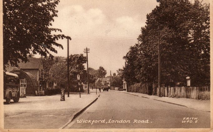 Postcard views (1) of Wickford